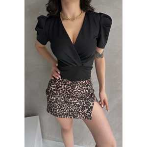 Blusa Elegante para Mujer con Cuello Cruzado y Manga Estilo Sandía, Tela Crepé, Ajuste Elástico, Ideal para Fiestas, Color Blanco - Product Image 1