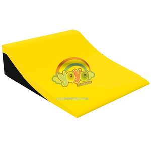 Rampe de skate gonflable commerciale jaune, pente de rebond pour enfants, équipement de jeu sûr pour l'intérieur et l'extérieur, rampe de saut gonflable - Product Image 1
