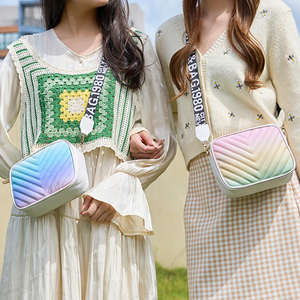 Nouveau Sac à bandoulière pour appareil photo, brodé, dégradé de couleurs, petit sac carré tendance pour femme, essentiel 2026 - Product Image 3