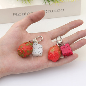 Llavero de simulación de fruta del dragón en miniatura, colgante creativo de PVC con forma de corazón rojo, estilo pastoral - Product Image 4