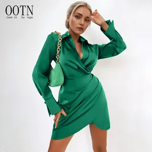 OOTN绿色复古性感优雅百褶腰v领长袖裙女衬衫领包臀部连衣裙