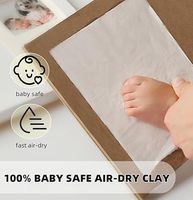 Kit d'empreinte pour bébé imprimé avec cadre en bois en gros d'approvisionnement d'usine, kit d'empreinte pour main et empreinte en argile pour bébé, cadeaux pour nouvelle maman