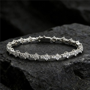 Bracelet en argent sterling 925 avec diamants moissanite de fabrication indienne, élégant pour un usage quotidien, disponible à un bon prix - Product Image 6