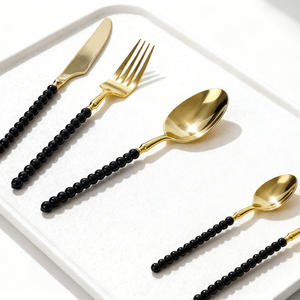 Set di <span class=keywords><strong>Posate</strong></span> Monouso da Campeggio con Manico Nero, Coltello Forchetta Cucchiaio in Plastica con Punta Dorata, <span class=keywords><strong>Servizio</strong></span> Logo ODM Disponibile - Product Image 3