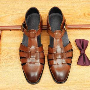 Sandales en cuir véritable respirantes pour hommes, design à boucle, sandales plates décontractées pour l'extérieur, sandales faites à la main de haute qualité - Product Image 5