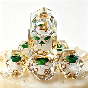 Juego de dados poliédricos de resina transparente de lujo, 7 piezas, con borde afilado y ojo verde flotante, para juegos de mesa DND COC - Product Image 1