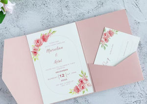 Porte-invitations pliables en papier couché moderne et écologique personnalisés pour cartes de visite de mariage et d'anniversaire - Product Image 3