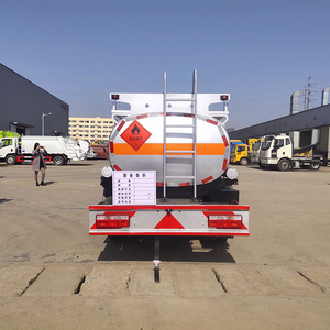 Camion <span class=keywords><strong>citerne</strong></span> Dongfeng <span class=keywords><strong>5000</strong></span> litres 4*2 Mini camion <span class=keywords><strong>citerne</strong></span> à carburant à vendre - Product Image 4