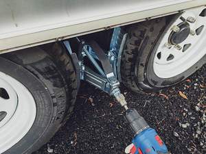 Cale de <span class=keywords><strong>roue</strong></span> de camping-car, stabilisateur en forme de X rotatif robuste pour remorque de camping-car (perceuse ajustée) - Product Image 4