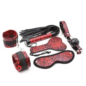 Секс-игрушки, женские бондажные игрушки, красная леопардовая маска для глаз, полые наручники с кисточками, кожаная плетка в форме сердца, набор из 5 предметов