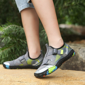 Chaussures d'eau de sports de plein air respirantes à cinq doigts pour adultes et enfants - Product Image 6