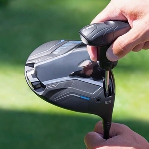 Driver Golf 440 9/10.5 Gradi con Corona in Carbonio, Basso CG, Alto MOI, in Titanio, con Copritesta - Product Image 4