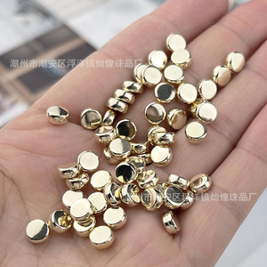 ลูกปัดอะคริลิคทรงกลมแบนเคลือบน้ำ ไม่มีรู สำหรับทำเครื่องประดับ DIY สีทอง สีเงิน สีกันเมทัล สไตล์โมเดิร์น ผลิตที่เฉาโจว - Product Image 1