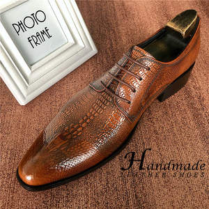 Nouvelles chaussures derby britanniques pour hommes à lacets, en cuir brillant vieilli à texture peau de serpent, à bout ouvert et pointu - Product Image 2