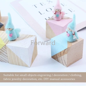 Cubes <span class=keywords><strong>en</strong></span> bois de <span class=keywords><strong>pin</strong></span> <span class=keywords><strong>massif</strong></span> naturel carré de sculpture de bricolage pour l'artisanat à la main - Product Image 4