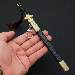 Xianjian Qixiaotian Produits dérivés du jeu Wine Ghost 22cm Accessoires de cosplay Porte-clés épée <span class=keywords><strong>Cadeau</strong></span> Mini épée de samouraï Objet d'art <span class=keywords><strong>en</strong></span> alliage - Product Image 4