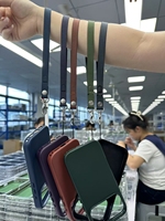 Personnalisé Votre Logo 2025 Nouveau Modèle Premium De Luxe Pu Couverture de Téléphone en Cuir pour Iphone 17 Pro Max Cas avec Dragonne
