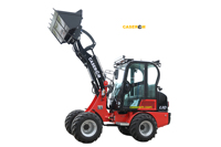 Mini Cargadora de Ruedas CASEREM 4WD para Uso Doméstico, Motor Diésel de 18.2kW, Bomba Hidráulica Eaton, Euro5, 1 Año de Garantía, Cucharón Corto