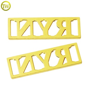 אותיות חלולות אביזרים בגד בהתאמה אישית סגסוגת אבץ מתכת שם תוויות מצופה זהב עם לוגו החברה - Product Image 3