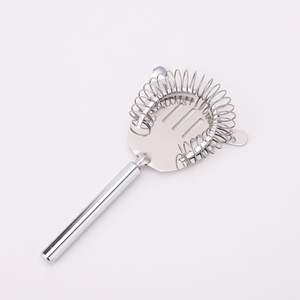 Vente en gros de 12 pièces de shaker à cocktail en acier inoxydable kits de <span class=keywords><strong>barman</strong></span> de bar avec support en bambou - Product Image 4