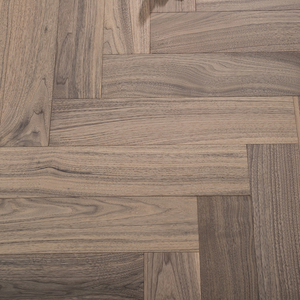 Parquet contrecollé AVANTIMORA RoHS en noyer brossé multicouche, qualité AB, système clic, 15 mm, épaisseur de placage 0,6/1,2 mm, motif chevrons, pour centre commercial - Product Image 2