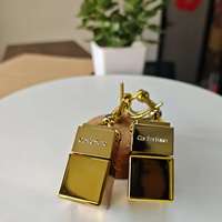 Remise en gros 8ML Golden Cube voiture huile essentielle bouteille en verre bouchon à vis et corde pour accrocher