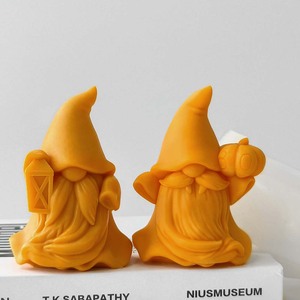 Molde de Silicona Reutilizable, No Tóxico y de Grado Alimenticio, con Diseño de Gnomo Sin Rostro para Halloween, Ideal para Velas y Estatuas de Yeso - Product Image 6