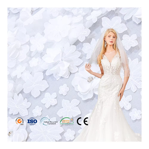 2024 nueva tela de encaje nupcial blanca con diamantes de imitación 3D bordado de flores Material de poliéster para vestidos de novia - Product Image 1