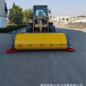 Barredora de calles de 3000L de capacidad, de alta resistencia, para limpieza de sitios de construcción - Product Image 2