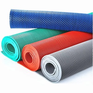 Tapete de PVC Tipo S para Piso Hueco, 5mm, Antideslizante, con Drenaje, en Rollo, para Piscinas y Parques Acuáticos - Product Image 1