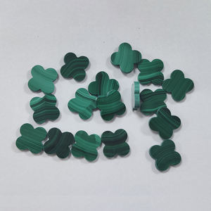 Pierres de malachite naturelle en forme de trèfle à quatre feuilles, pierres de malachite pour la création de bijoux - Product Image 4