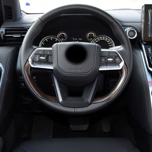 Les accessoires de style intérieur ABS conviennent au <span class=keywords><strong>volant</strong></span> en fibre de carbone <span class=keywords><strong>Toyota</strong></span> 2023 <span class=keywords><strong>Land</strong></span> <span class=keywords><strong>Cruiser</strong></span>. - Product Image 2