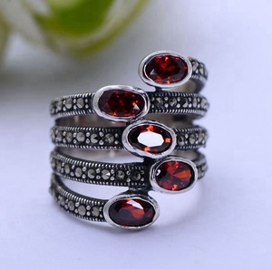 Bague en pierre de grenat pour femmes, incrustation de marcasite en <span class=keywords><strong>argent</strong></span> thaïlandais classique <span class=keywords><strong>925</strong></span> - Product Image 2