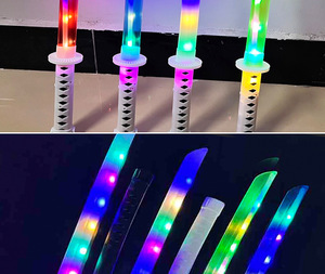 Jouets lumineux garçons nouveau créatif 67CM éclairage clignotant Cool Katana enfants jouets <span class=keywords><strong>Ninja</strong></span> <span class=keywords><strong>épée</strong></span> drôle couteau forme réaliste Katana <span class=keywords><strong>jouet</strong></span> - Product Image 2