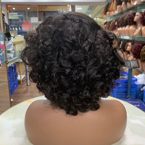 Perruques en cheveux vierges vietnamiens 100% cheveux humains SDD 12 pouces # Perruques à fermeture en dentelle N Bouncy Curl 5*5 - Product Image 2