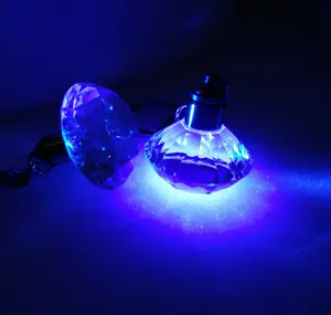 Crystal shaped keychain LED light 10 yuan small gift brand promotional customized LOGO