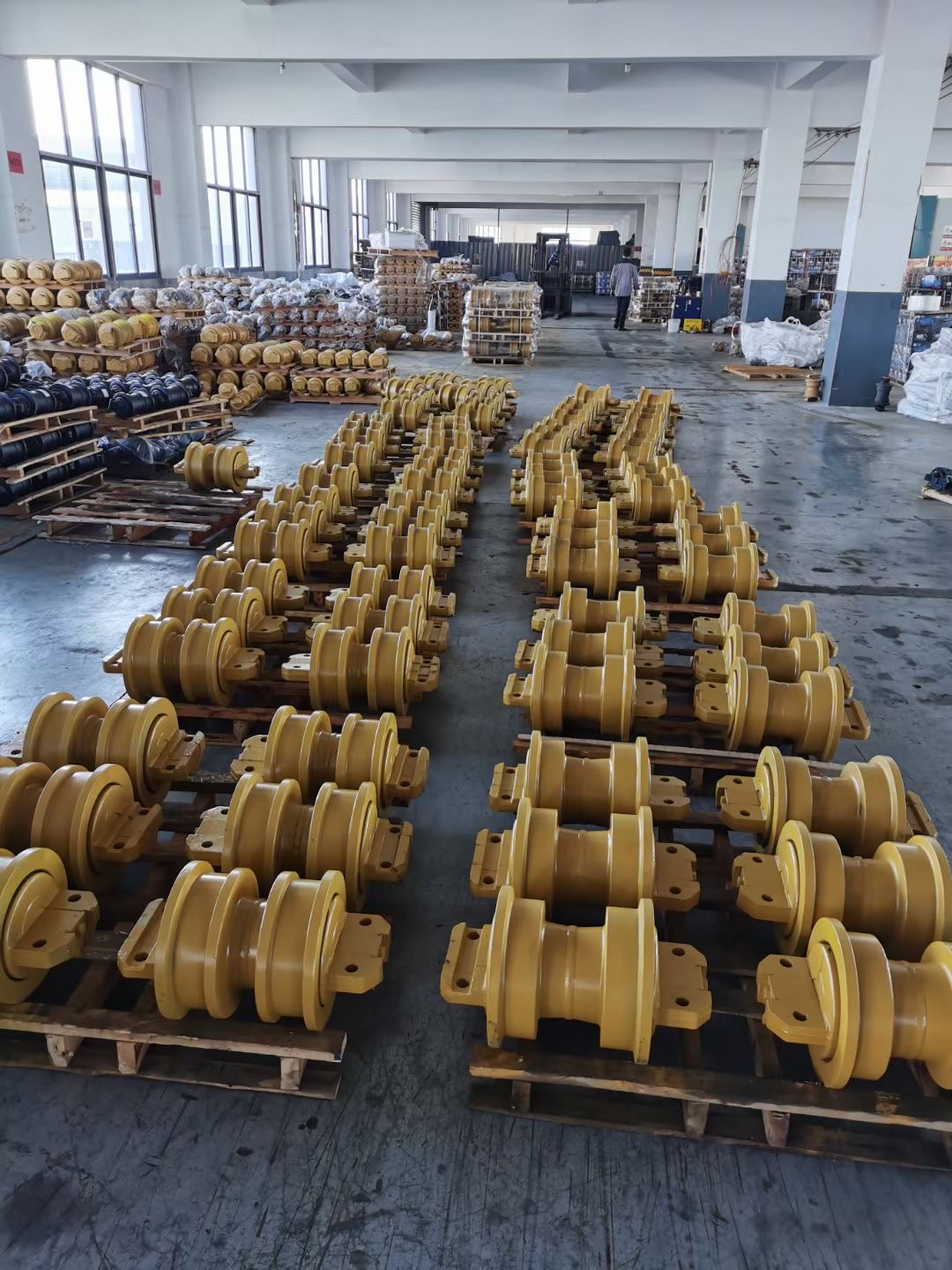 source sk330-8铲斗油缸高品质挖掘机bcuekt油缸小松沃尔沃神钢猫日立