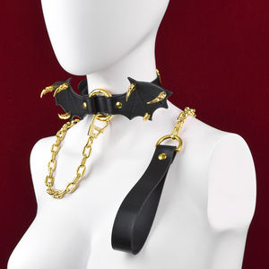 ปลอกคอหนังสไตล์โกธิคแบบปรับได้ ทำจากหนัง PU พร้อมสายโซ่โลหะเสริม (อุปกรณ์รัดคอแบบ Bondage) - Product Image 3