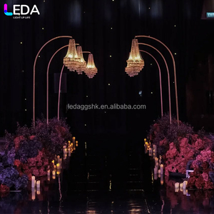 LEDA Lustre en cristal professionnel, moderne et élégant, avec structure en fer métallique en demi-cercle, prix usine - Product Image 3