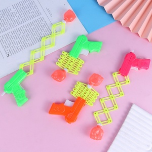 Pistolet télescopique magique en gros, jouet éducatif pour enfants, pistolet en plastique élastique amusant pour enfants - Product Image 4