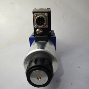 Componente Industrial Hidráulico Proporcional Rxeroth 4WRAE10E6-22/G24N9K3X/A1V R900558356 - Product Image 5