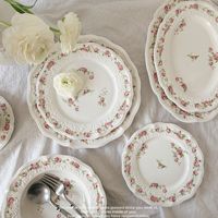 Vaisselle en céramique Alice Rose bleu et blanc, style français, luxe léger, rétro, comprenant bols, assiettes, tasses à café, soucoupes, assiettes à dessert, assiettes à salade et plats creux