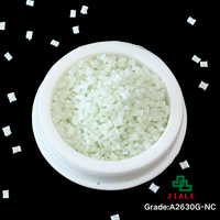Gránulos de Nylon 66 Reforzado con Fibra de Vidrio Natural PA66 GF30, 30% GF, Resina de Ingeniería Termoestabilizada para Piezas de Motor Automotriz