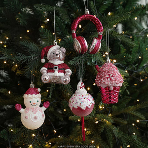 Set di Decorazioni Natalizie Rosa Glitterate, Ciondoli a Forma di Orsetto, Pupazzo di Neve, Cuffie e Cupcake per Albero di Natale e Feste - Product Image 1