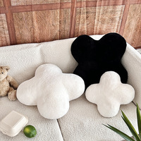Nordique Ins Style couleur unie petite fourrure de lapin trèfle à quatre feuilles jeter oreiller Simple décoration de la maison épaissie en peluche canapé coussin