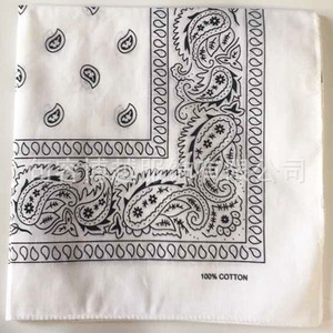 ผ้าพันคอแบบกำหนดเอง ปรับแต่งได้ด้วยโลโก้ ชื่อ หรืองานศิลป์ เหมาะอย่างยิ่งสำหรับแคมเปญส่งเสริมการขายและการสร้างภาพลักษณ์แบรนด์ - Product Image 5