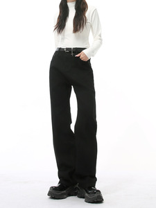 Pantalons pour garçons que les enfants adorent porter en été. <span class=keywords><strong>C</strong></span>'<span class=keywords><strong>est</strong></span> une paire de pantalons au style minimaliste et à la coupe ajustée. - Product Image 1
