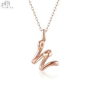 Collier pendentif lettre W en or rose 18 carats avec diamant naturel véritable, style minimaliste, fournisseur de Hong Kong, cadeau pour femme - Product Image 3