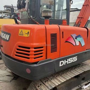 Miniexcavadora Usada Doosan DH55 Modelo 2019 de 5.5 Toneladas con Motor Cummins y Componentes Centrales de Rodamientos Incluidos - Product Image 3