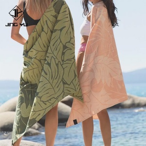 Toalla de Playa Suave de Alta Calidad 100% Algodón con Borla, Diseño Personalizado de Lujo, Fabricante de Toallas de Playa - Product Image 2
